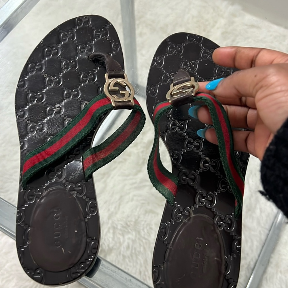 Gucci Black Sandals with Green and Red Straps